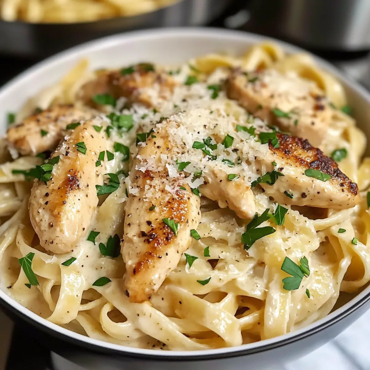 Cremige Knoblauch-Hähnchen-Pasta Rezept