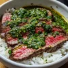 Skirt Steak Reis Schüsseln mit Chimichurri Sauce Rezept